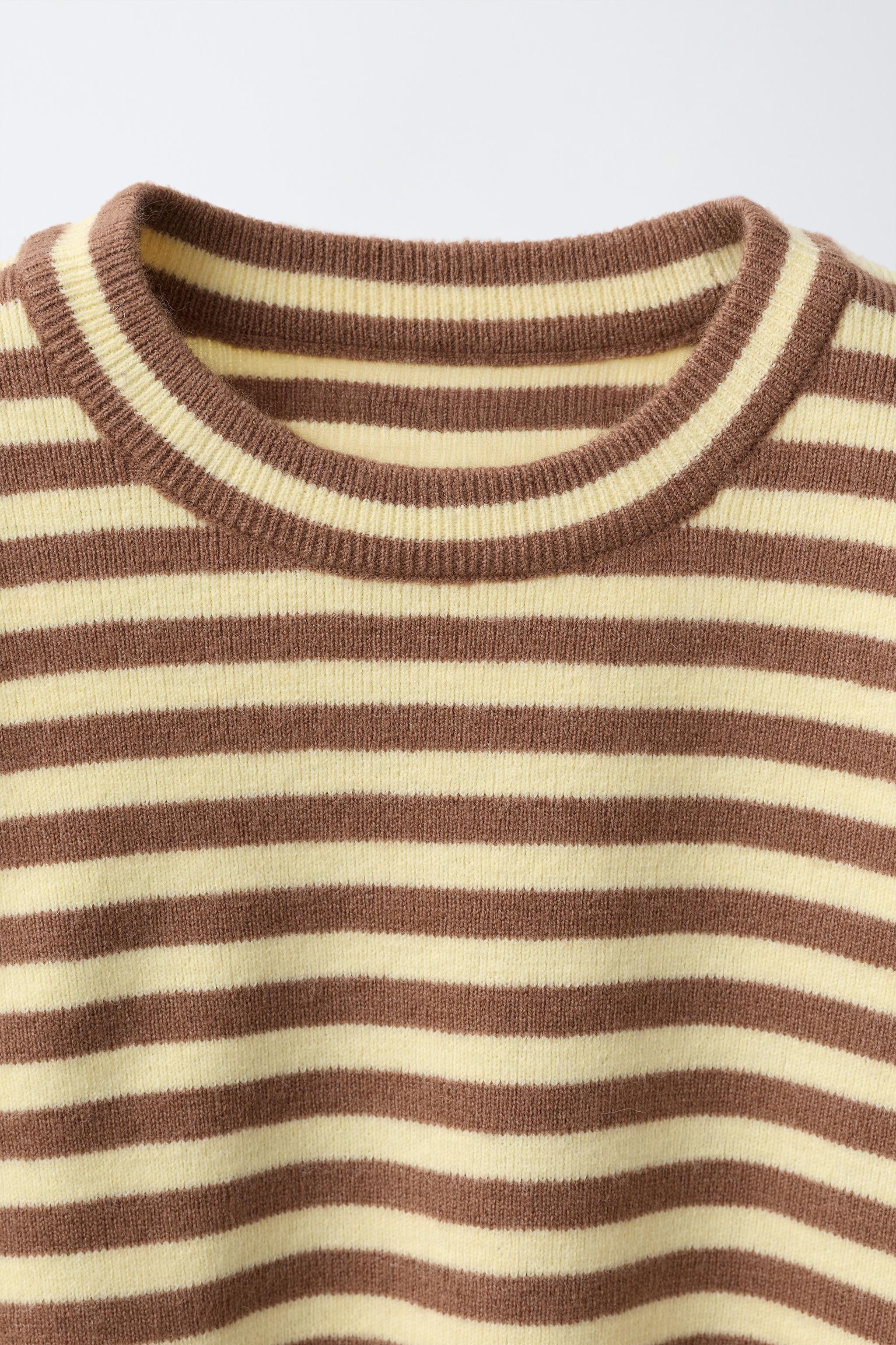 PULL EN MAILLE À RAYURES